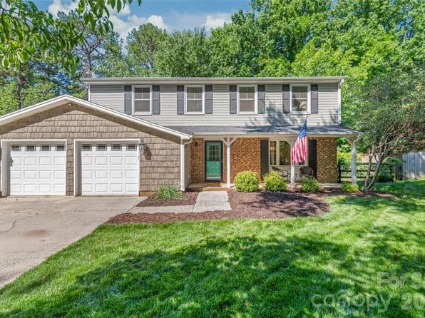 425 Regency Dr