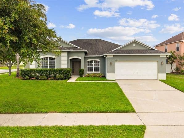5101 Cedarleaf Ln