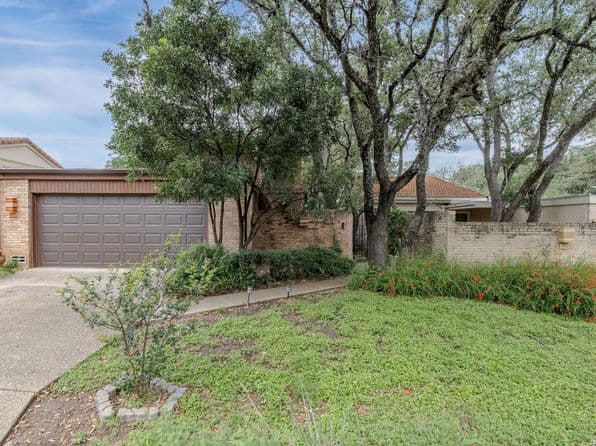 11609 Cap Rock St