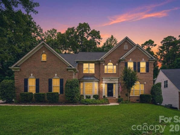 2937 Shady Reach Ln