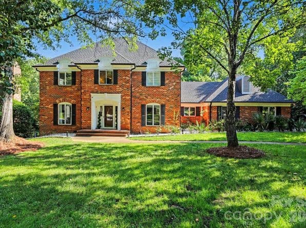 2814 Winding Oak Dr