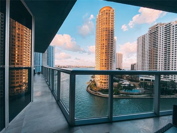 465 Brickell Ave 