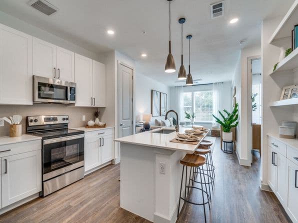 10101 Metropolitan Dr