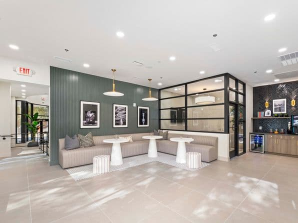 300 W Hargett St