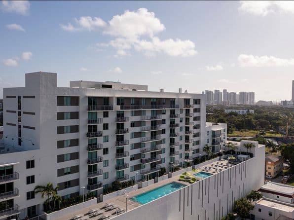 1000 Nw 7th St