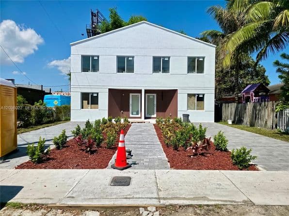 1629 Nw 40th St