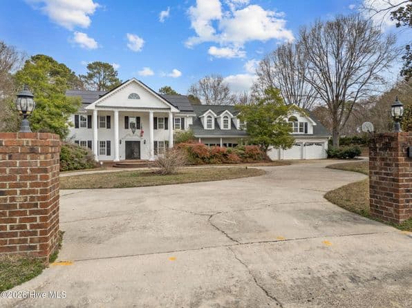 5808 Devon Circle