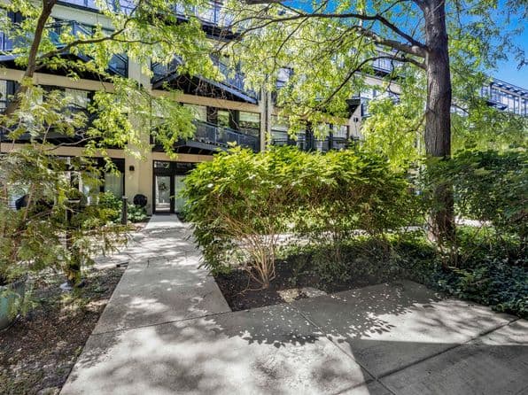 1111 W 14th Pl 