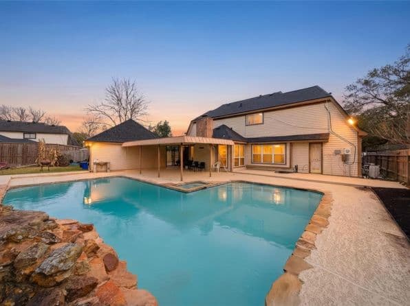 15306 Corona Del Mar Dr