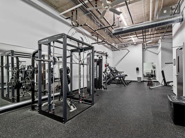 1300 W Lake St