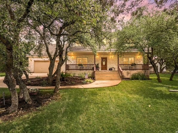 606 Misty Water Ln