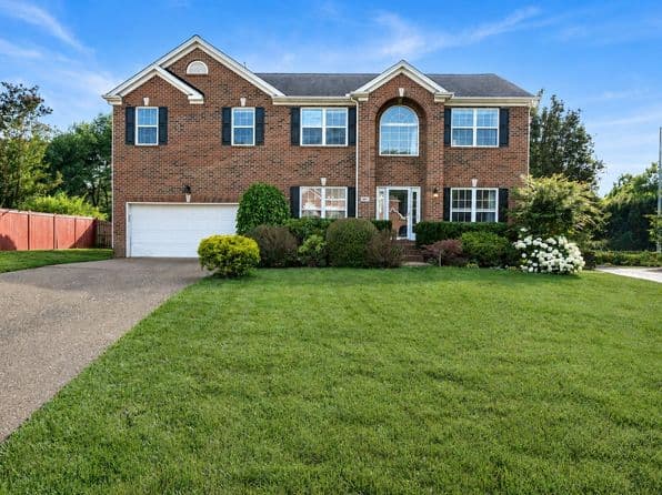 805 Wickshire Dr