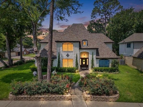 15203 River Park Dr