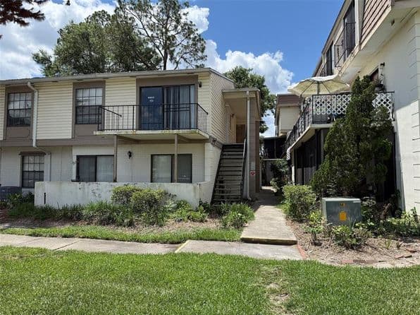 6000 Village Cir 
