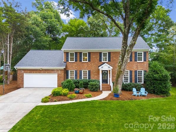 5617 Hillbrook Dr