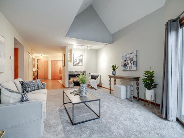 232 W Franklin Ave 