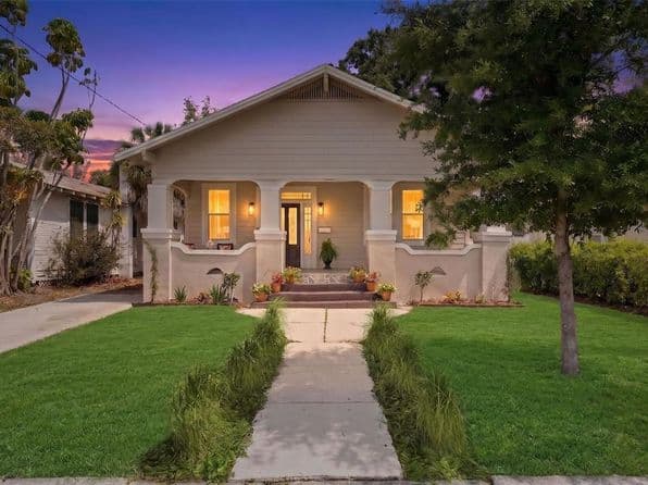 1917 W Lemon St