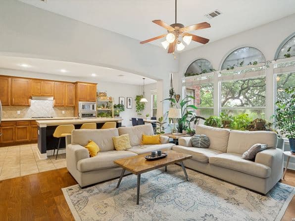 3422 Highline Trl