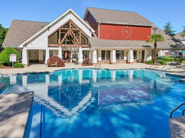 8230 Greenway Village Dr