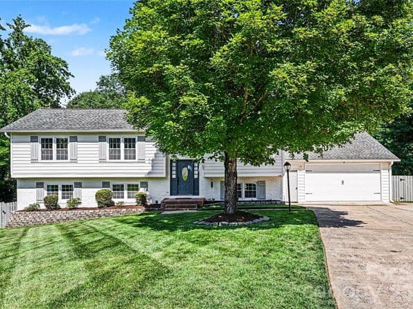 107 Condover Pl