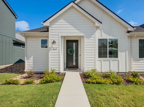 2084 Alamo Pkwy