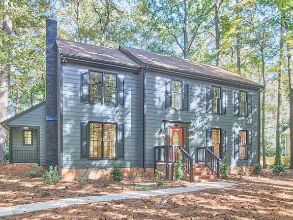 8404 Sleepy Creek Dr