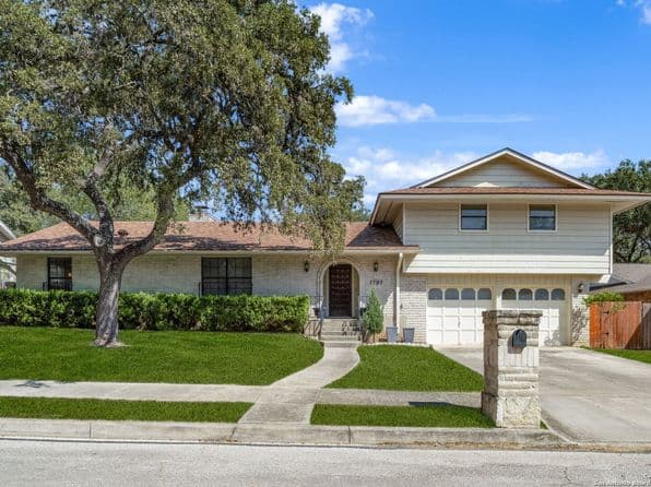 7707 Mary Carolyn St