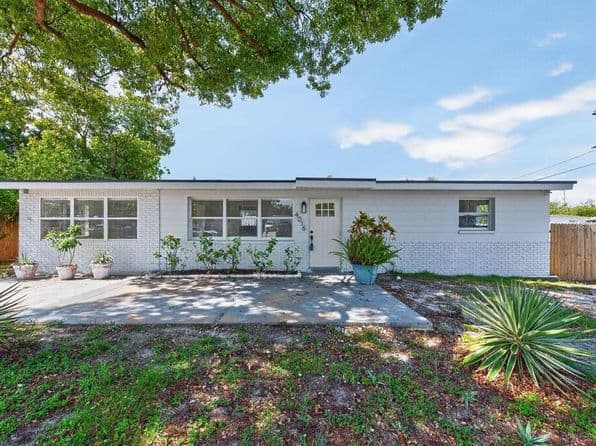 4016 W Montgomery Ter